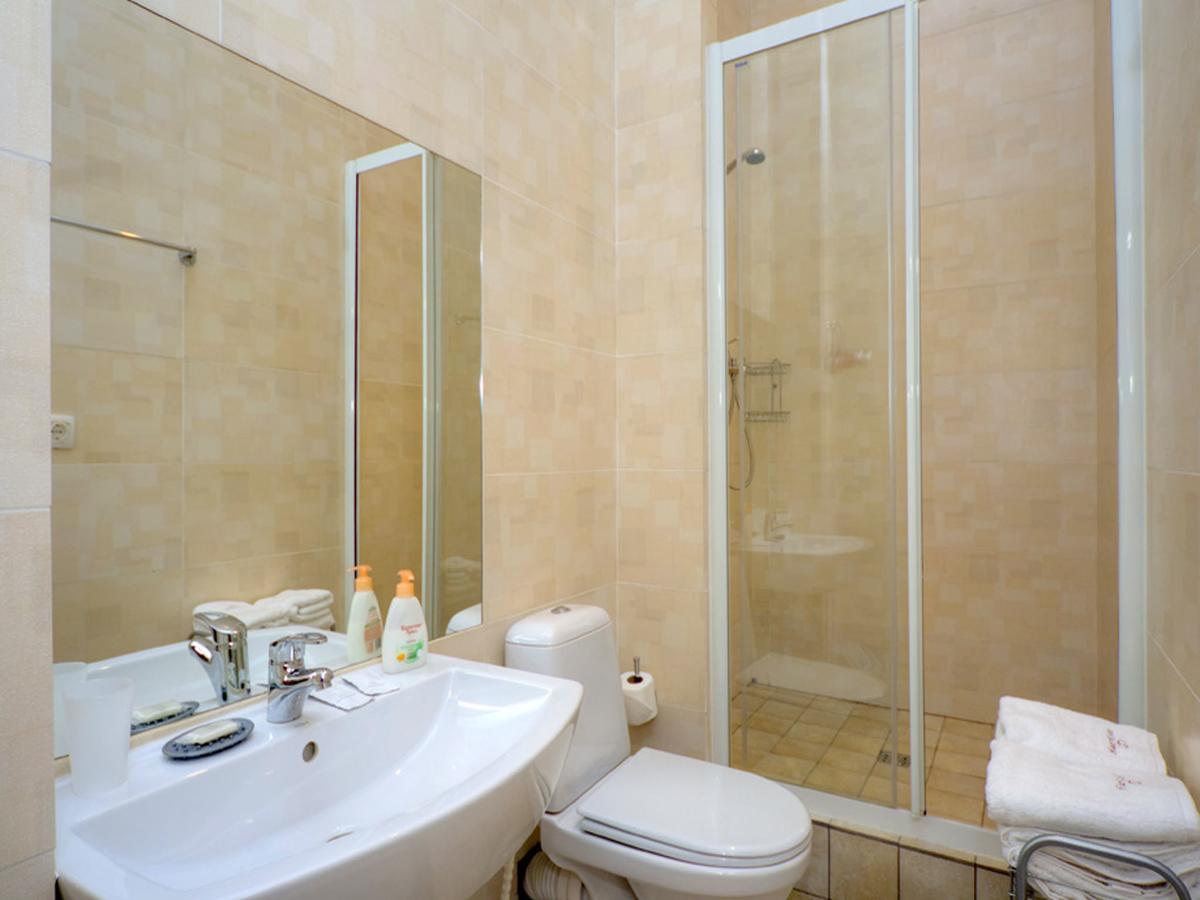 Best Season Apart Hotel Kiev Buitenkant foto
